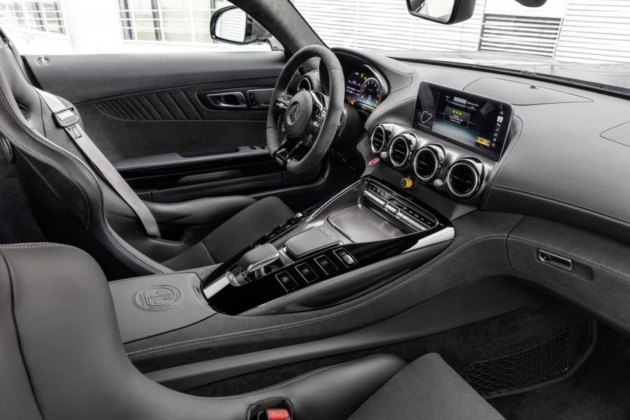 Интерьер Mercedes-AMG GT R PRO (C190) 2019 года  (WW) (фото 12 из 50)
